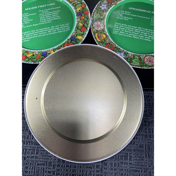 Set of 3 Vintage 1985 House of Lloyd 10" Round Tin Christmas Recipe Serving Tray - Picture 6 of 7